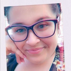 Meet your Posher, Kendra